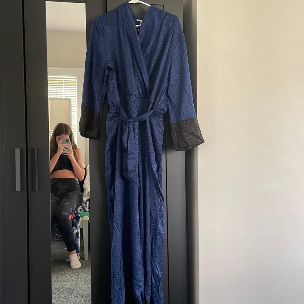 sleepwear robe by victoria secret